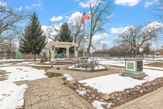 $353,900 | 10657 Laramie Avenue, Oak Lawn, IL 60453