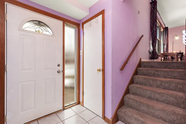 $353,900 | 10657 Laramie Avenue, Oak Lawn, IL 60453