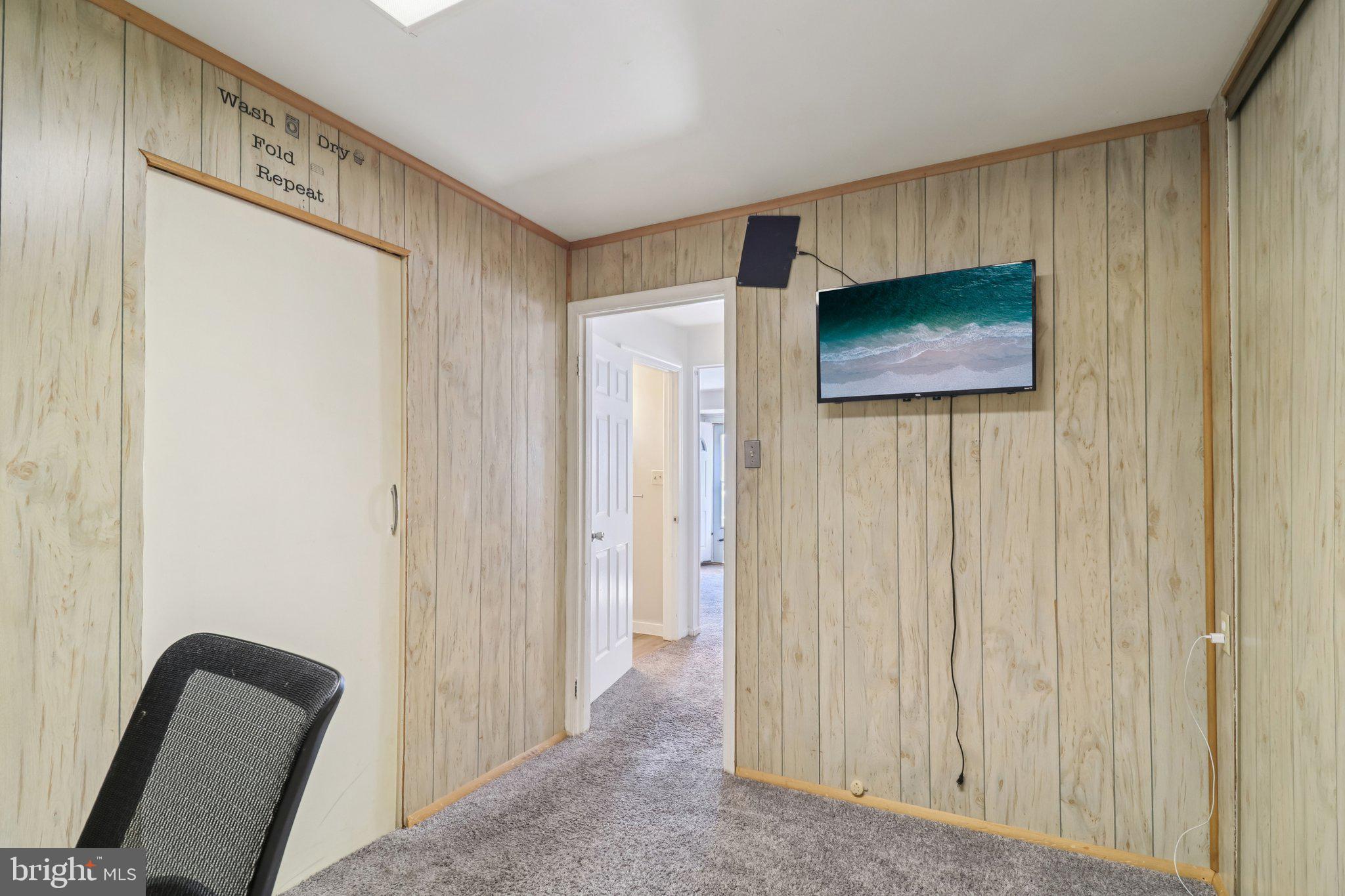1456 Potomac Heights Drive, Unit 145 Fort Washington, MD 20744 - Photo 34 of 50 a view of room with elevator and hallway