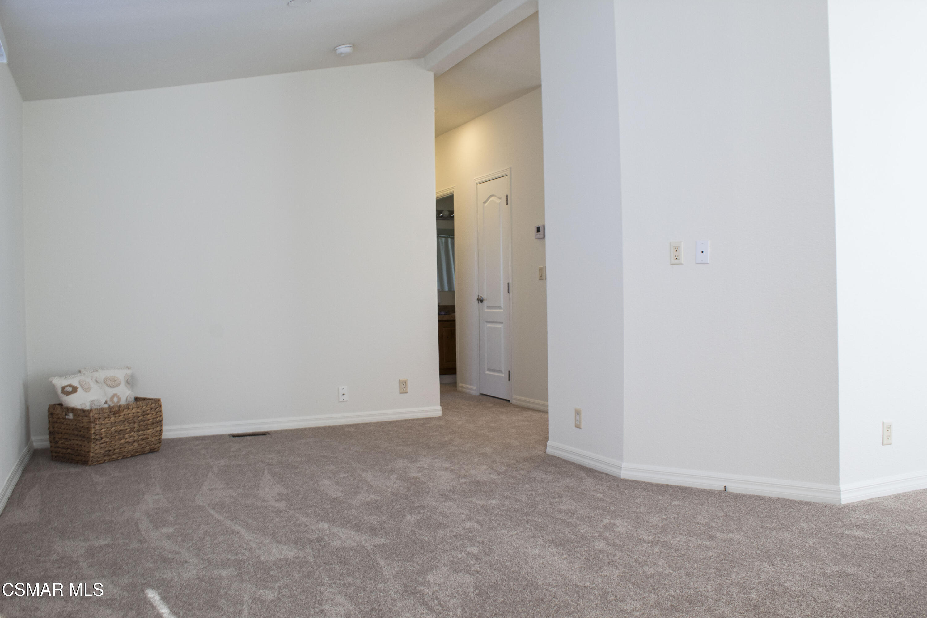 59 Farland Drive Thousand Oaks, CA 91320 - Photo 9 of 24 a view of an empty room