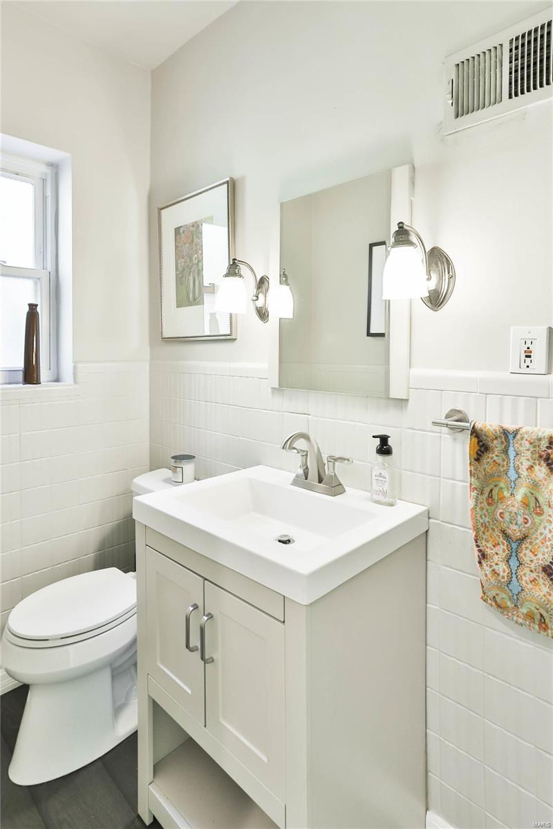 7221 Clayton Road Clayton, MO 63117 - Photo 23 of 52 Gallery Image 23