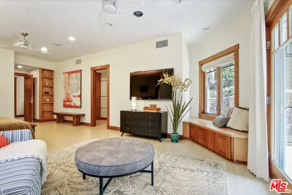 $10,500 | 130 South Arroyo Boulevard, Pasadena, CA 91105