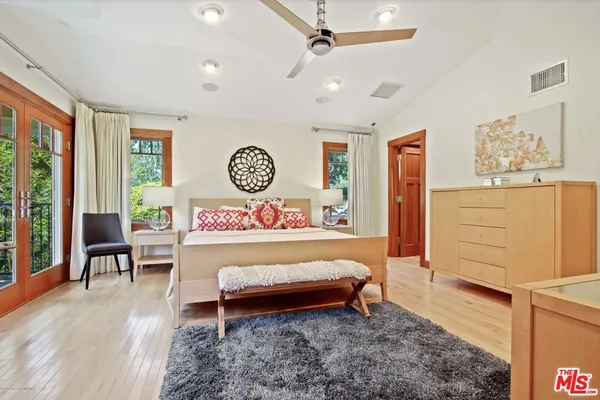 $10,500 | 130 South Arroyo Boulevard, Pasadena, CA 91105