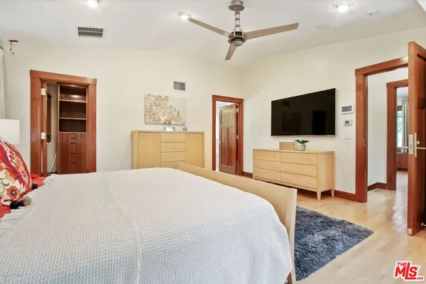$10,500 | 130 South Arroyo Boulevard, Pasadena, CA 91105
