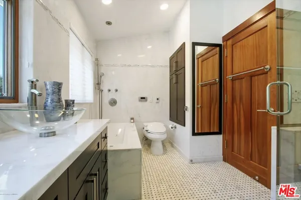 $10,500 | 130 South Arroyo Boulevard, Pasadena, CA 91105