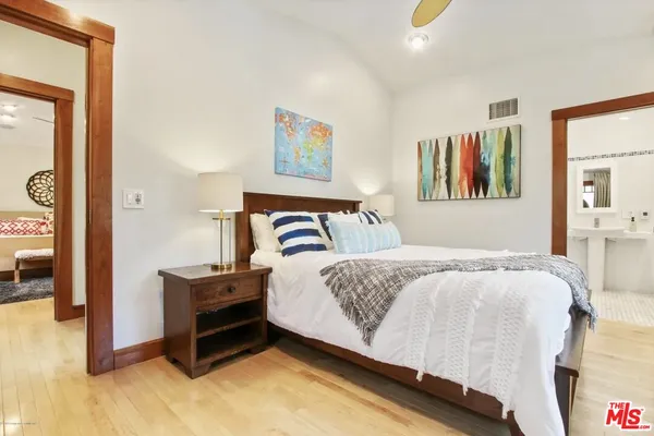 $10,500 | 130 South Arroyo Boulevard, Pasadena, CA 91105