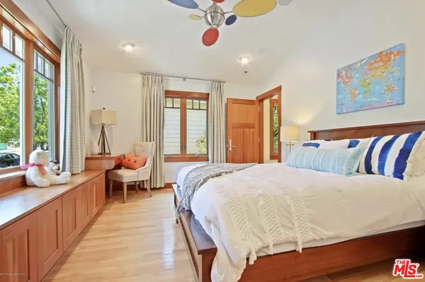 $10,500 | 130 South Arroyo Boulevard, Pasadena, CA 91105