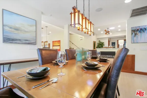 $10,500 | 130 South Arroyo Boulevard, Pasadena, CA 91105