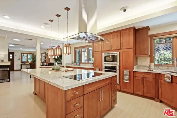 $10,500 | 130 South Arroyo Boulevard, Pasadena, CA 91105