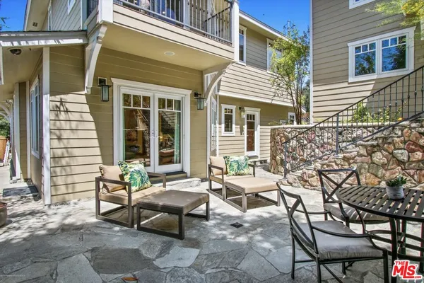 $10,500 | 130 South Arroyo Boulevard, Pasadena, CA 91105