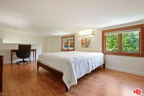 $10,500 | 130 South Arroyo Boulevard, Pasadena, CA 91105