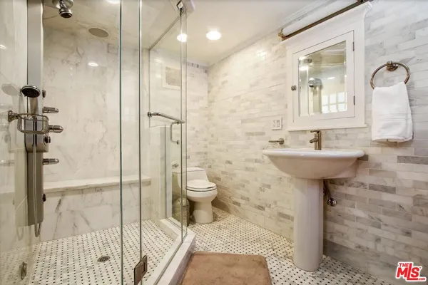 $10,500 | 130 South Arroyo Boulevard, Pasadena, CA 91105