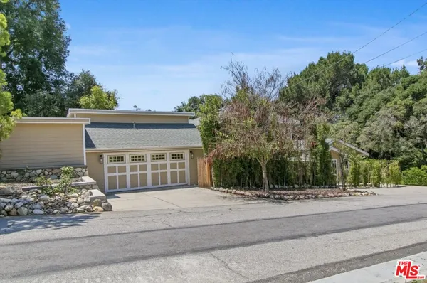 $10,500 | 130 South Arroyo Boulevard, Pasadena, CA 91105