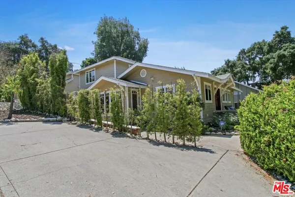 $10,500 | 130 South Arroyo Boulevard, Pasadena, CA 91105