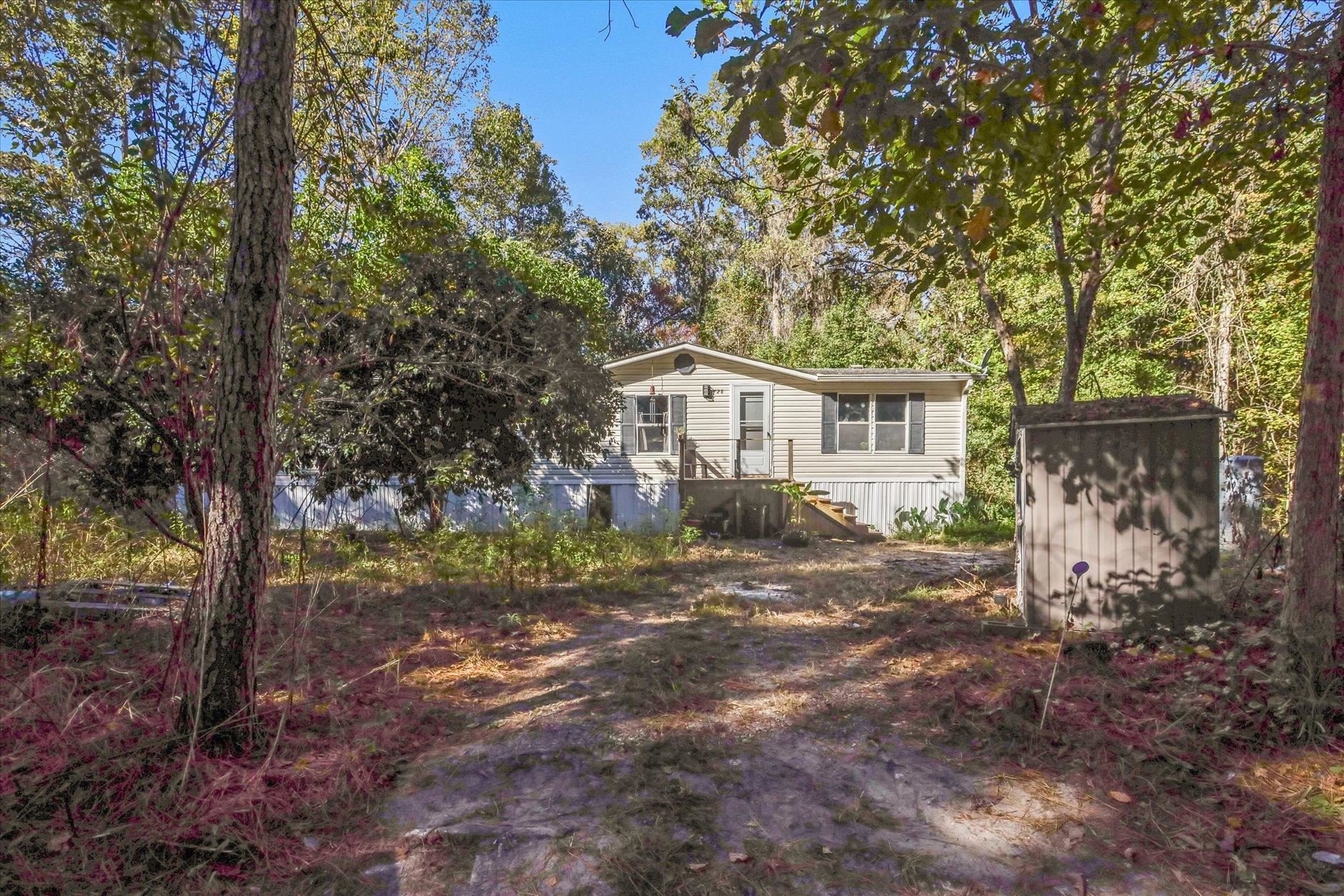 728 Sir Richard Road Tallahassee, FL 32310 - Photo 2 of 47