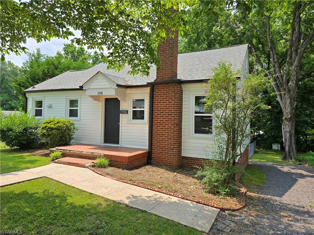 198 Spring Street Mocksville, NC 27028 - Photo 3 of 22