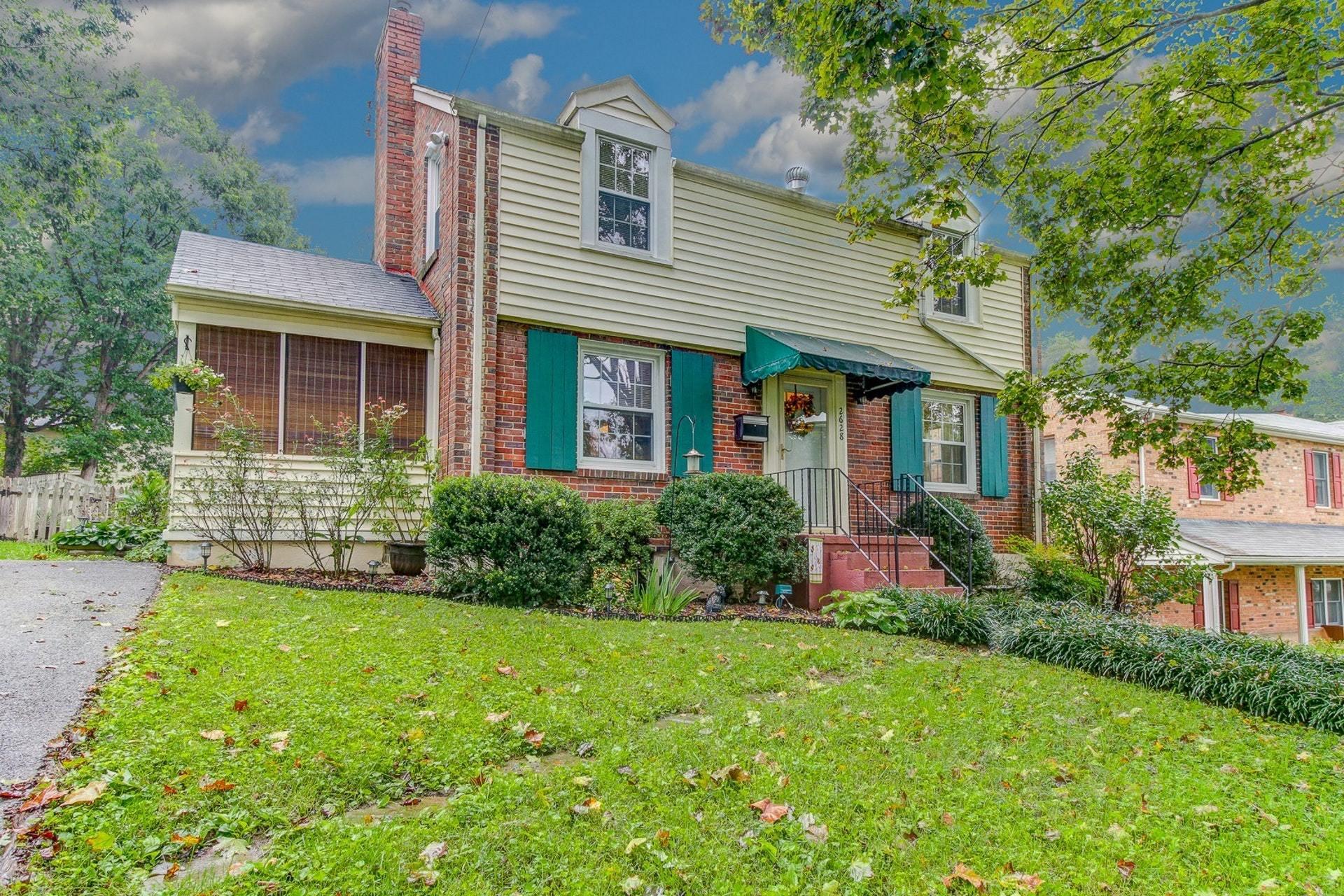 2628 Weaver Road Southwest Roanoke, VA 24015 - Photo 1 of 35 Front