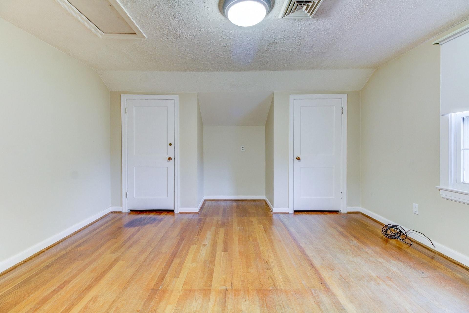2628 Weaver Road Southwest Roanoke, VA 24015 - Photo 15 of 35 018-289557-2628 Weaver Road Southwest-16