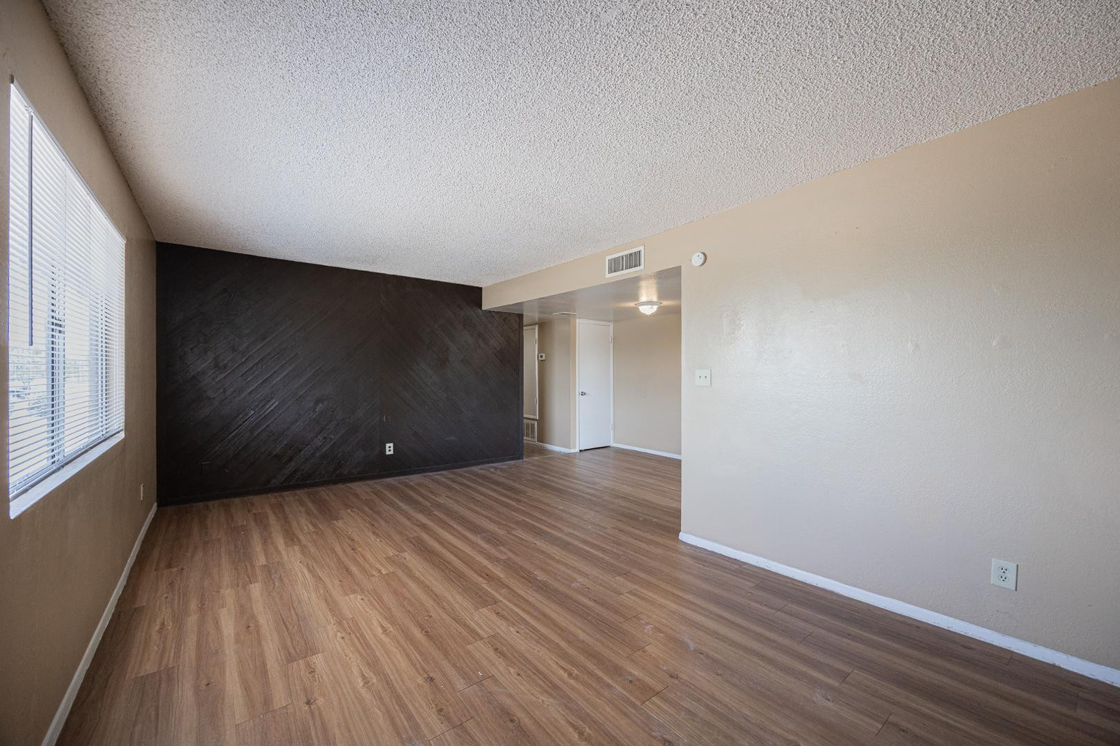 4724 East Portland Street Phoenix, AZ 85008 - Photo 3 of 16