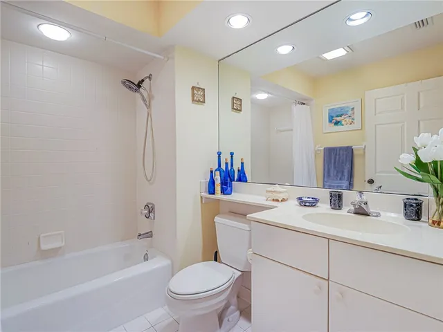 $13,000 | 5225 East Harbor Village Drive, Unit 303, Vero Beach, FL 32967