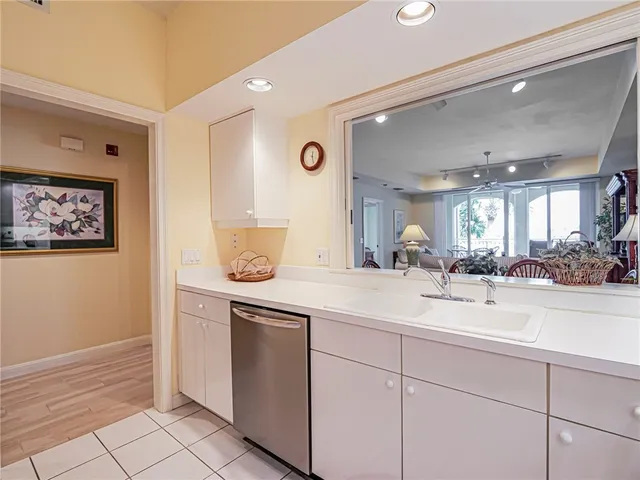 $13,000 | 5225 East Harbor Village Drive, Unit 303, Vero Beach, FL 32967