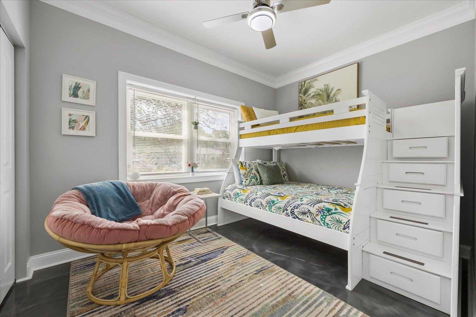 12 Dallyon Avenue St. Augustine, FL 32080 - Photo 30 of 60 a bedroom with a bed and a window