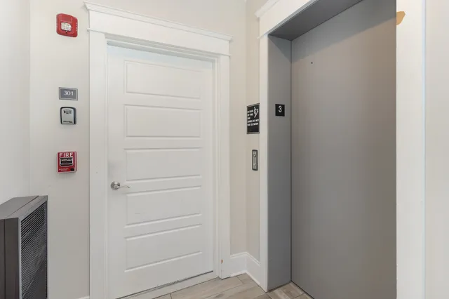 a view of utility room