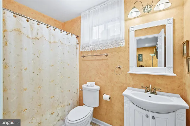 $949,000 | 21 Wentworth Drive, Fredericksburg, VA 22406