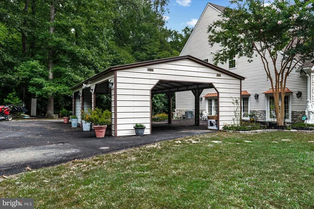 $949,000 | 21 Wentworth Drive, Fredericksburg, VA 22406