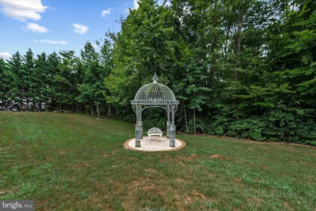 $949,000 | 21 Wentworth Drive, Fredericksburg, VA 22406