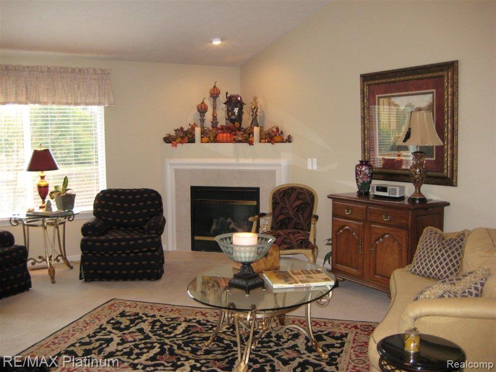 1030 Spirea Howell, MI 48843 - Photo 2 of 12 Living area