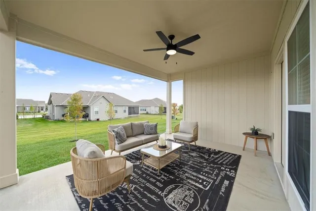 $527,000 | 8216 Aurora Street, Lenexa, KS 66220