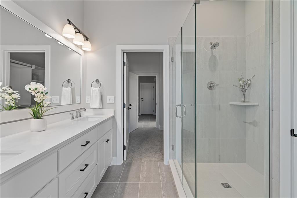 8216 Aurora Street Lenexa, KS 66220 - Photo 6 of 13