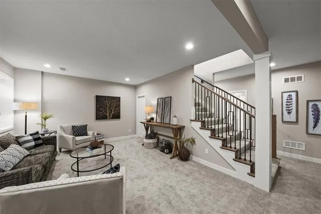 $527,000 | 8216 Aurora Street, Lenexa, KS 66220