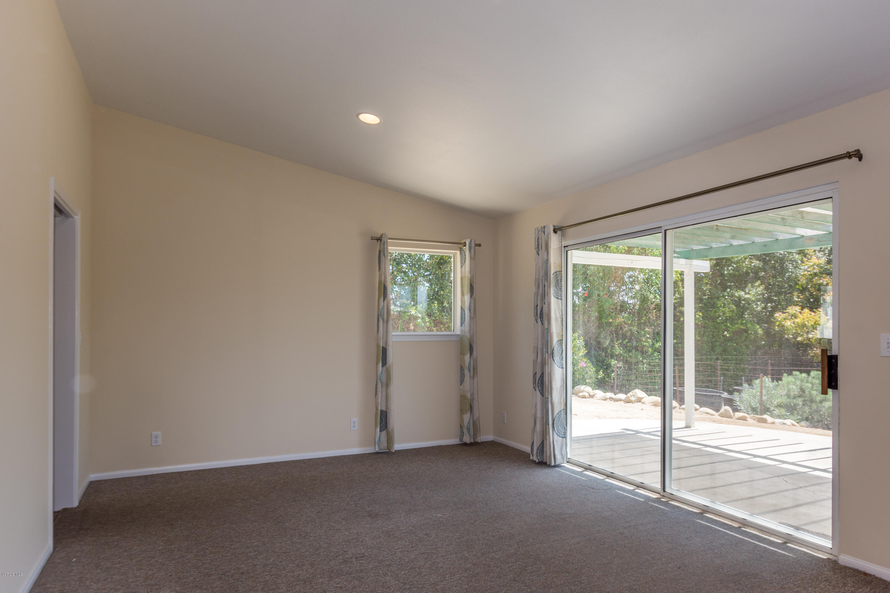 742 Foothill Road Santa Paula, CA 93060 - Photo 11 of 24 11_print_2