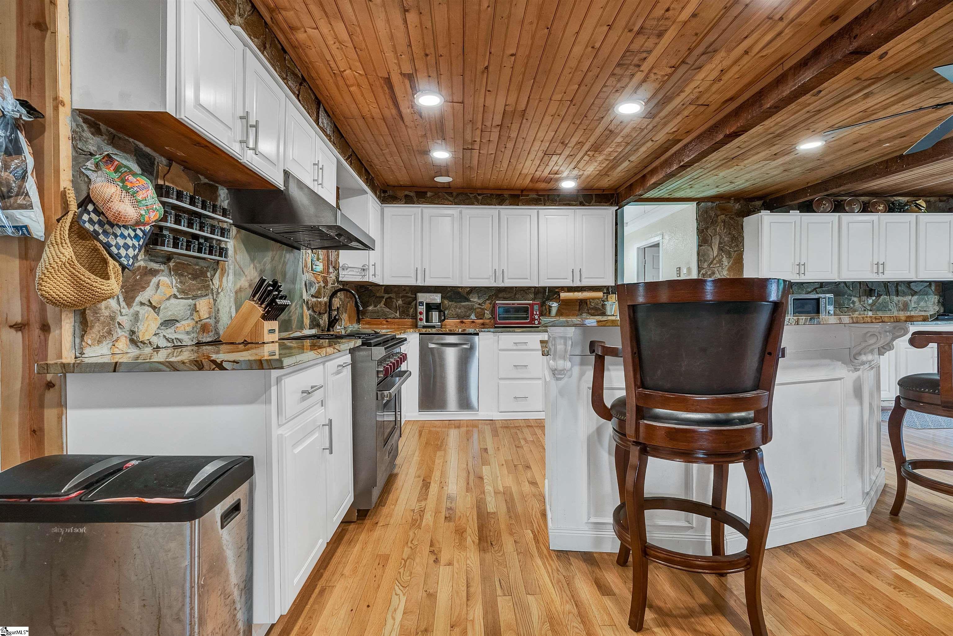 360 Ray Blackley Road Inman, SC 29349 - Photo 7 of 33