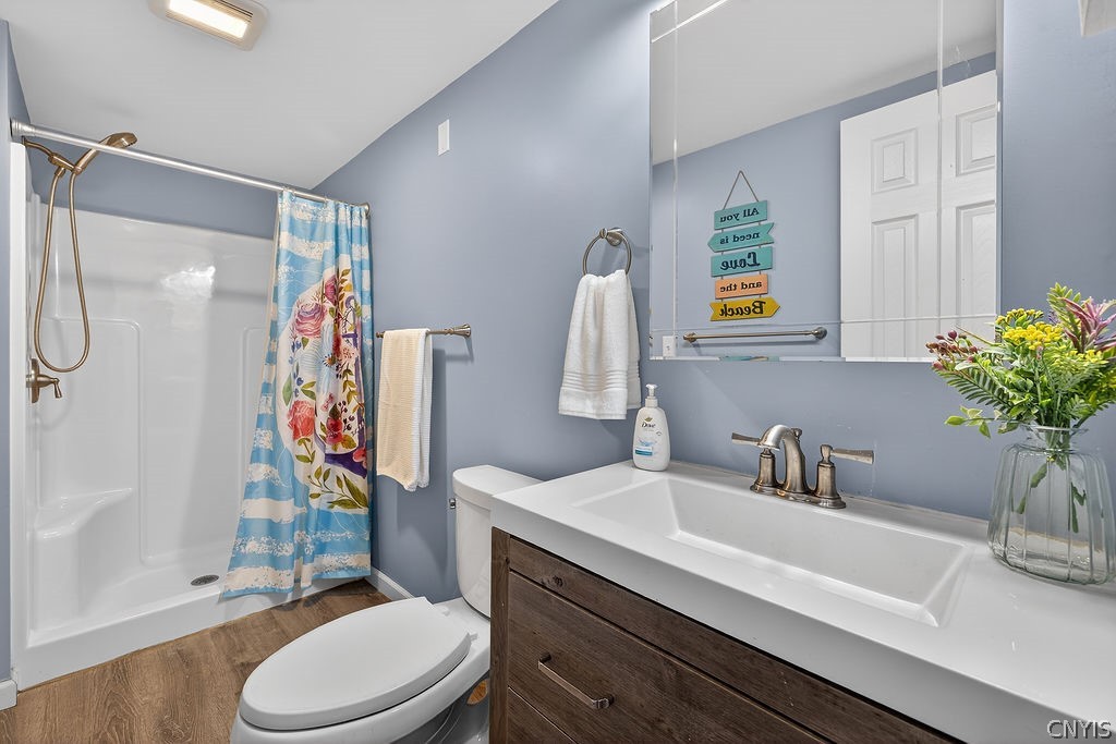2541 Lyons Road Camillus, NY 13031 - Photo 34 of 41 Lower level full bath with walk in shower!