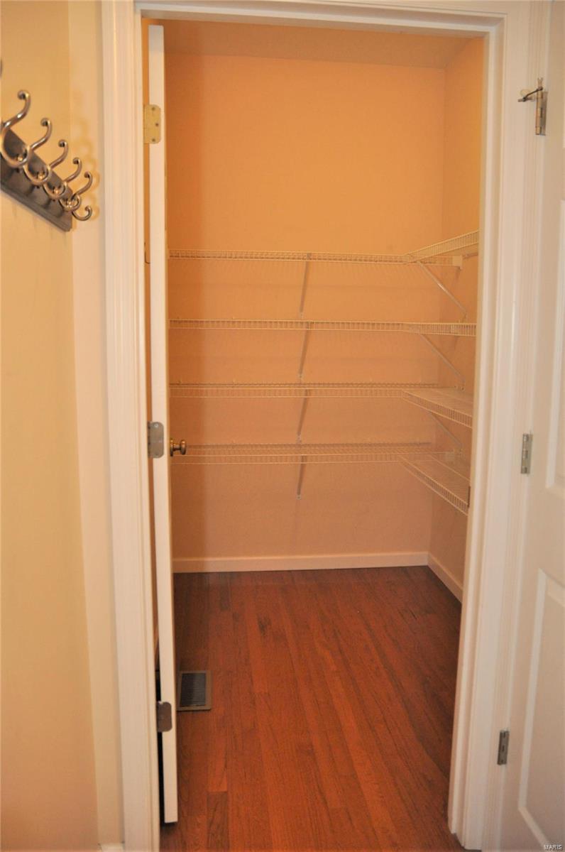 539 Weidman Road Ballwin, MO 63011 - Photo 11 of 33