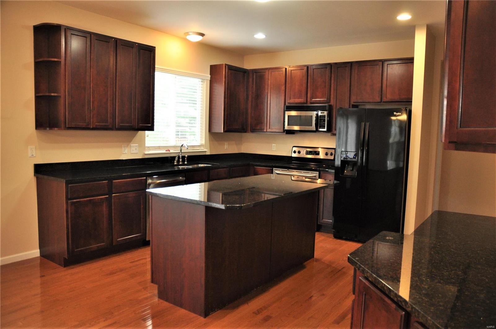 539 Weidman Road Ballwin, MO 63011 - Photo 5 of 33