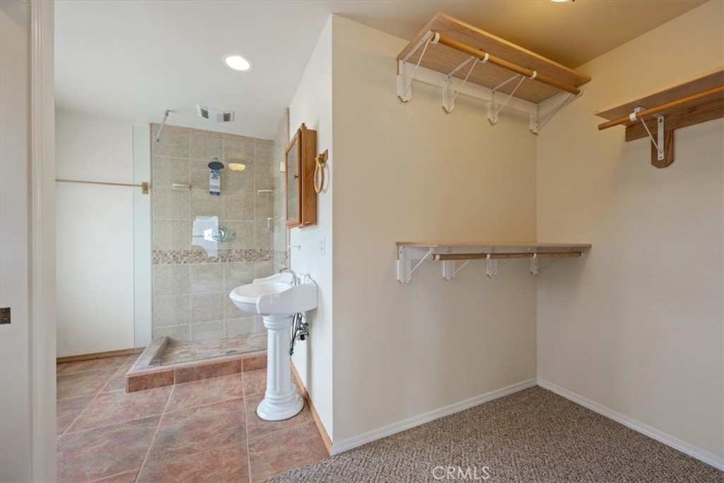 3151 Parkhill Road Santa Margarita, CA 93453 - Photo 16 of 55 Main House Master bathroom