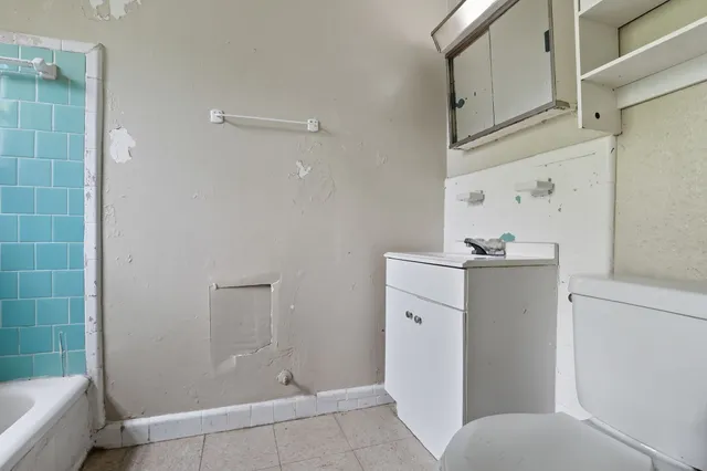 $124,900 | 1228 6th Avenue North, Texas City, TX 77590