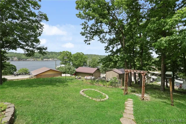 $389,000 | 26659 Burton Road, Barnett, MO 65011