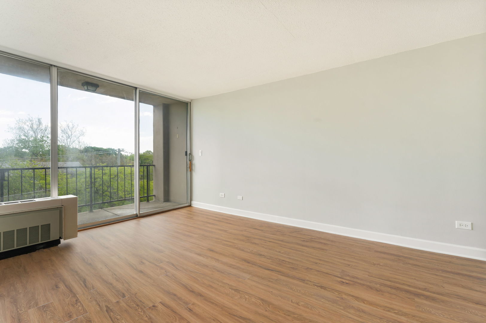 1043 South York Road, Unit 310 Bensenville, IL 60106 - Photo 4 of 16