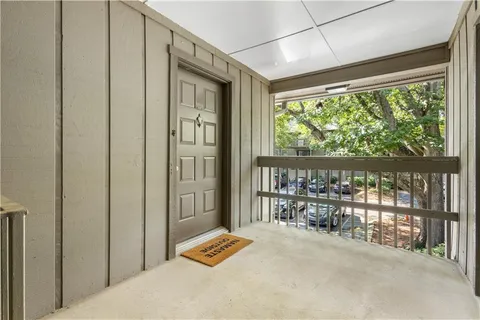 $189,999 | 214 Smokerise Circle Southeast, Marietta, GA 30067