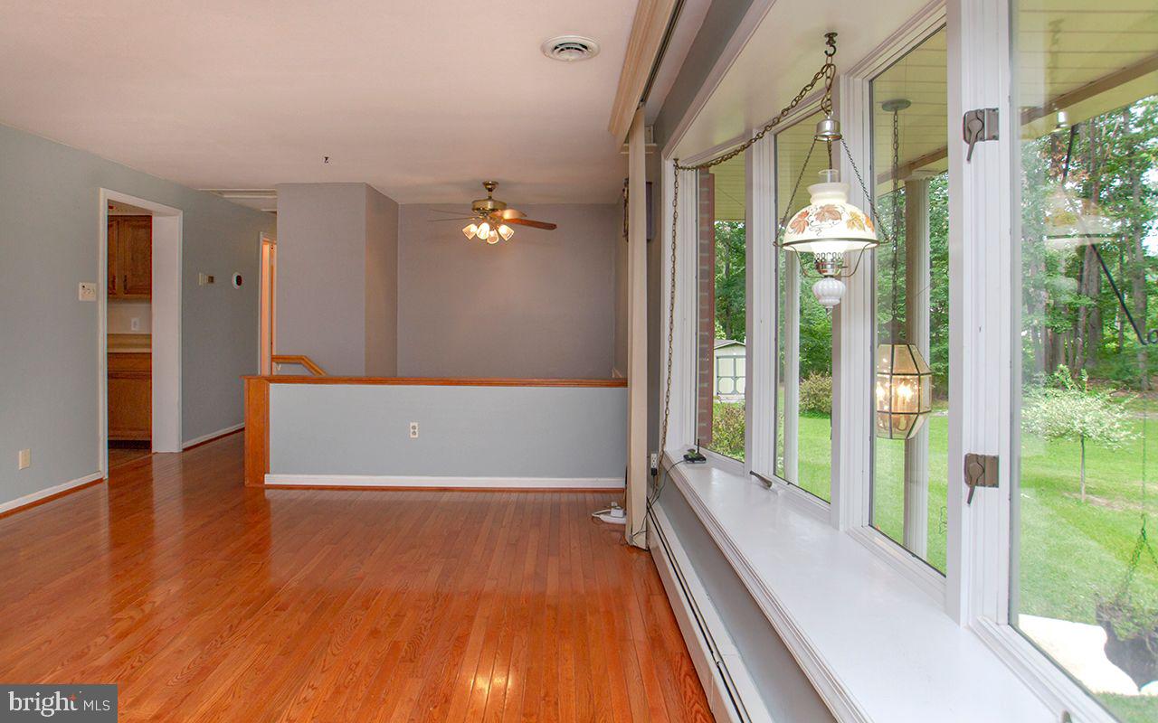9 Lynn Ridge Court Manchester, MD 21102 - Photo 6 of 51 Gallery Image 6