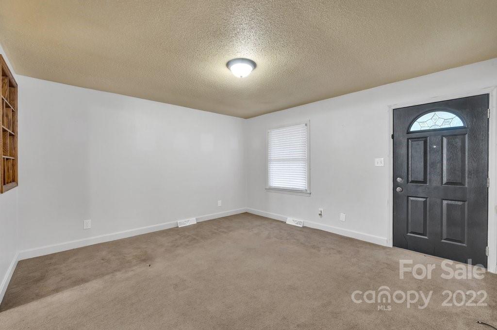700 Ranch Road Charlotte, NC 28208 - Photo 3 of 15 Gallery Image 3