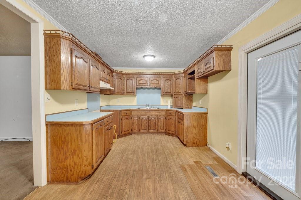 700 Ranch Road Charlotte, NC 28208 - Photo 5 of 15 Gallery Image 5