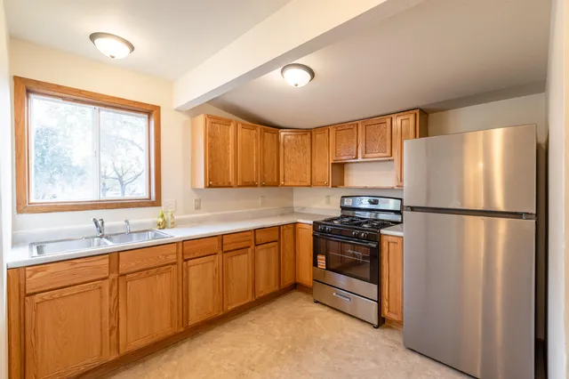 $119,999 | 2042 Liberty Street, La Crosse, WI 54603