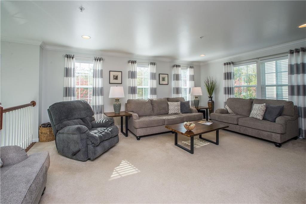 333 Maple Ridge Drive Canonsburg, PA 15317 - Photo 3 of 25 Gallery Image 3