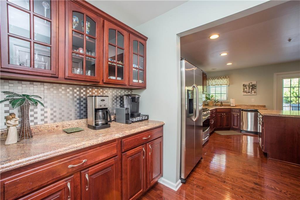 333 Maple Ridge Drive Canonsburg, PA 15317 - Photo 9 of 25 Gallery Image 9